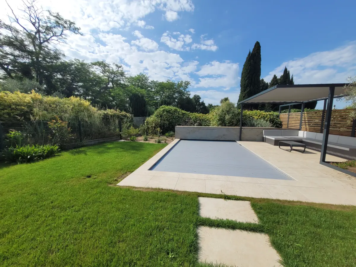 Aménagement paysager global et installation de piscine à Montauban