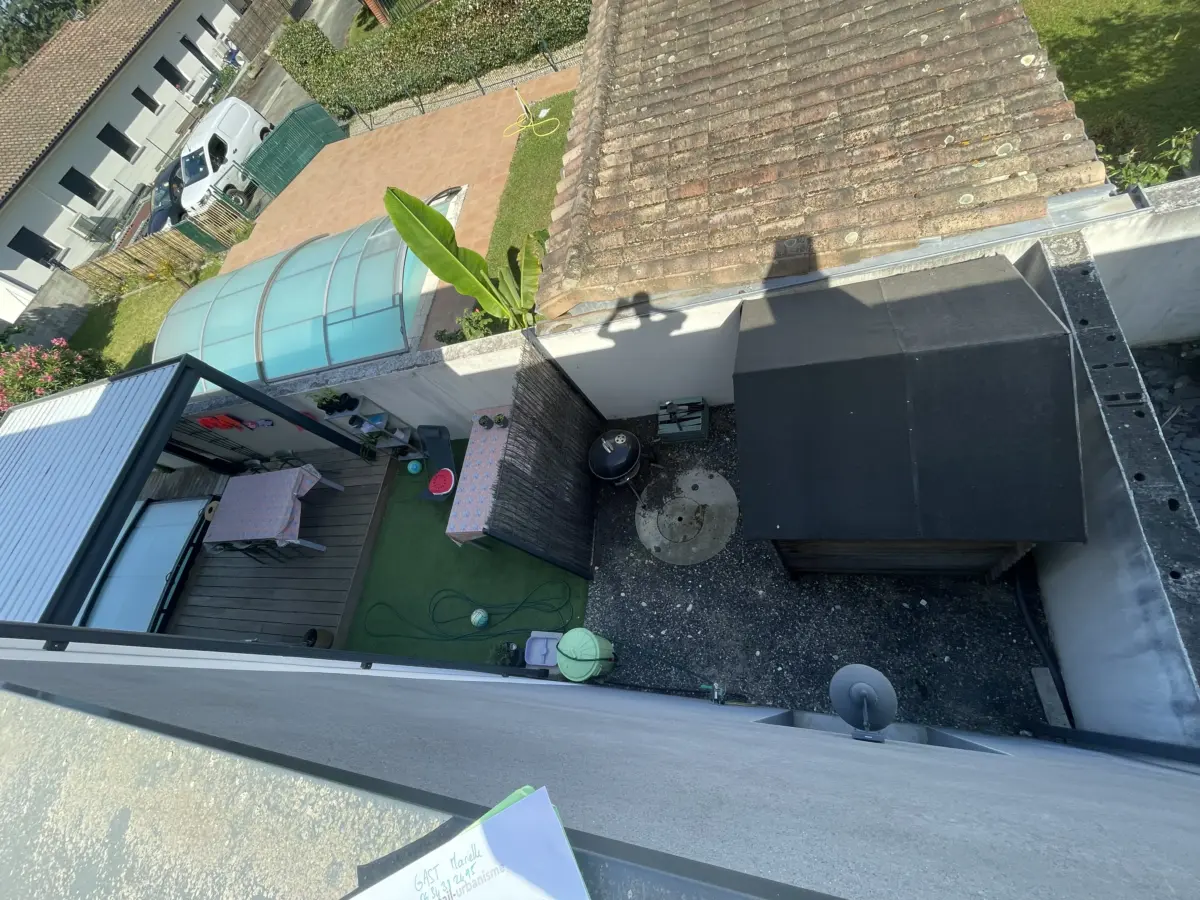 Avant travaux : Réalisation de cuisine d'été avec pergola et terrasse à Lavaur